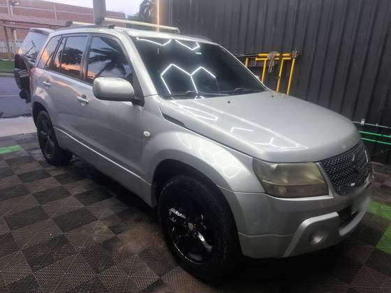 SUZUKI GRAND VITARA 2.0 4X4 16V GASOLINA 4P AUTOMÁTICO SUZUKI GRAND VITARA 2.0 4X4 16V GASOLINA 4P AUTOMÁTICO